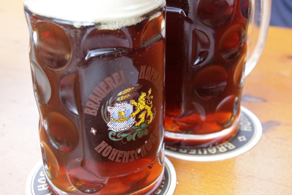 Foto Ein Schwärzla Bier aus Hohenschwärz
