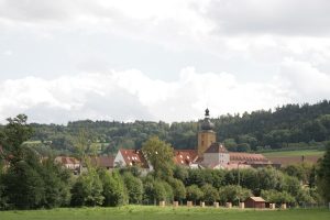 Foto Fernsicht auf den Ort Weißenohe